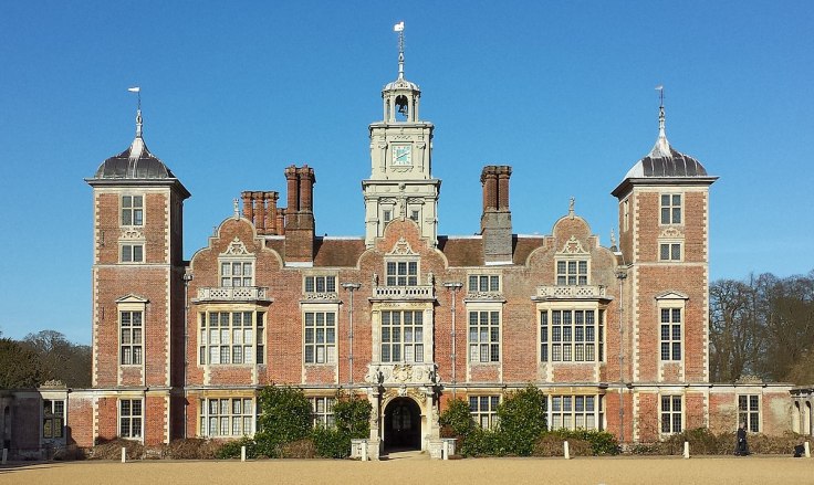 1200px-Blickling_Hall_-_south-west_facade